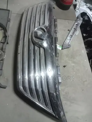 Toyota Vellfire Grille 2008