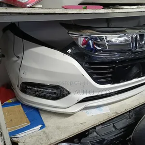 Honda Vezel 2019 Front Bumper Complete With Grille and Fog Lights.