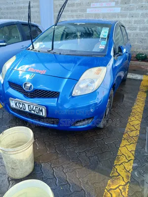 Toyota Vitz 2010 Blue