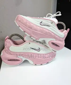 Ladies Nike Air Max Portal in a Pink and White