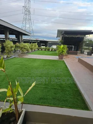 25mm Reliable Greenery Hotel Outdoor Parking Area Artificial Grass