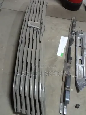 Toyota Voxy Zr60 Grille