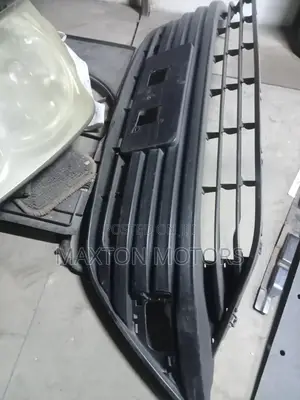 Bumper Grille Fielder 165