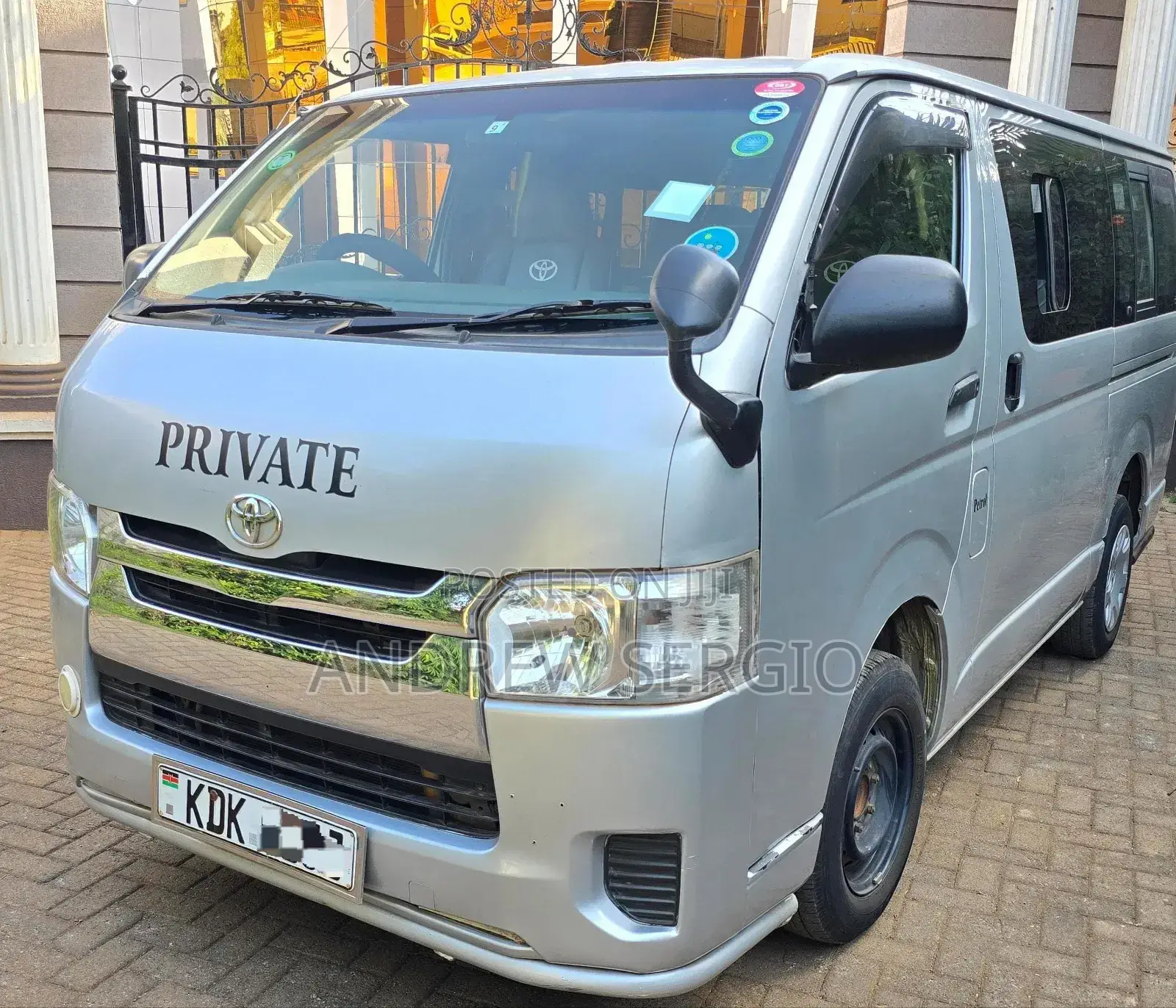 Toyota HiAce 2015 Silver