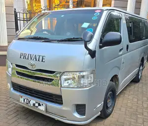 Toyota HiAce 2015 Silver