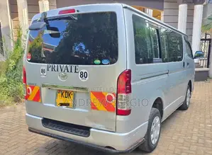 Toyota HiAce 2015 Silver