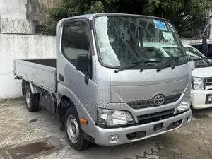 Toyota TownAce 2018 Silver