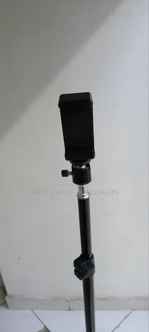 Professional Camera Tripod Stand – Portable Lightweight