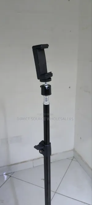 This Tripod Stand Gives You Stable, Professional Shots