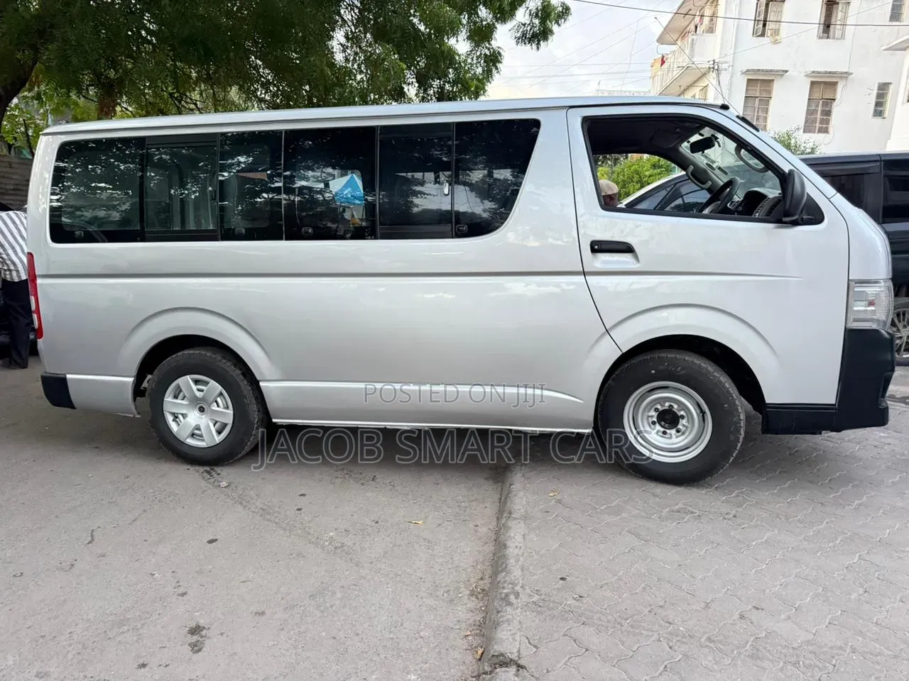 Toyota HiAce 2012 Silver