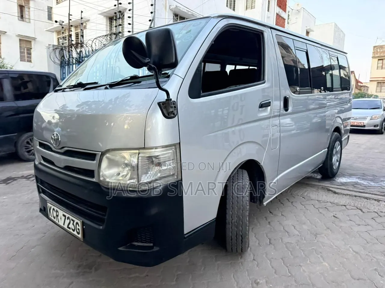 Toyota HiAce 2012 Silver