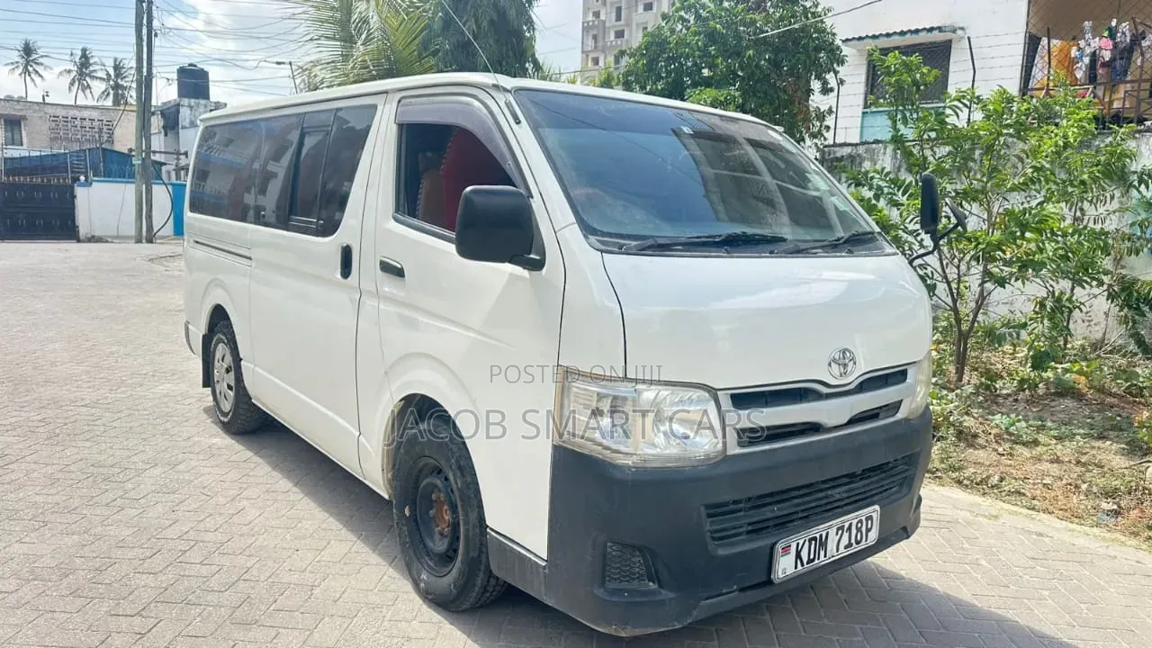 Toyota HiAce 2016 White