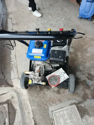 High Pressure Washer – Petrol Engine