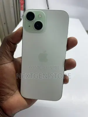 Apple iPhone 15 128 GB Green