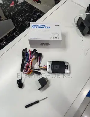 Tk303 GSM GPS Tracking Device for Cars, Vans Fleet Management