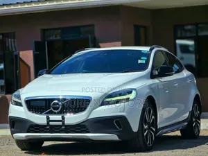 Volvo V40 2020 White
