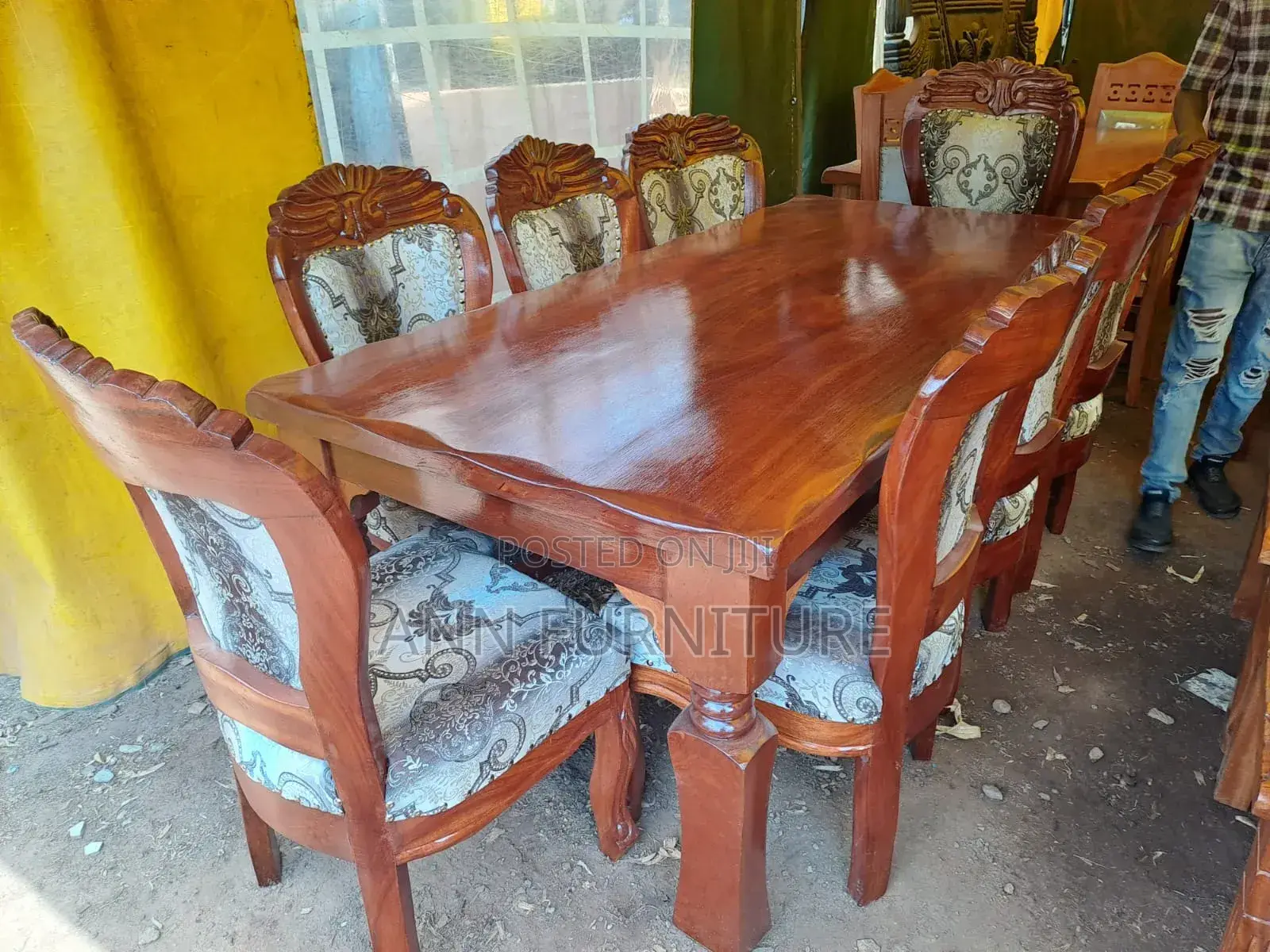 Dinning Table 8seater