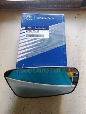 Side Mirror Lens Right Hand Hyundai Sonata 2010 (Genuine)
