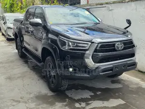 Toyota Hilux Revo Double Cab Deisel 2.4 AWD 2021 Black