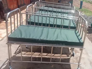 Large Baby Cot 2*4ft