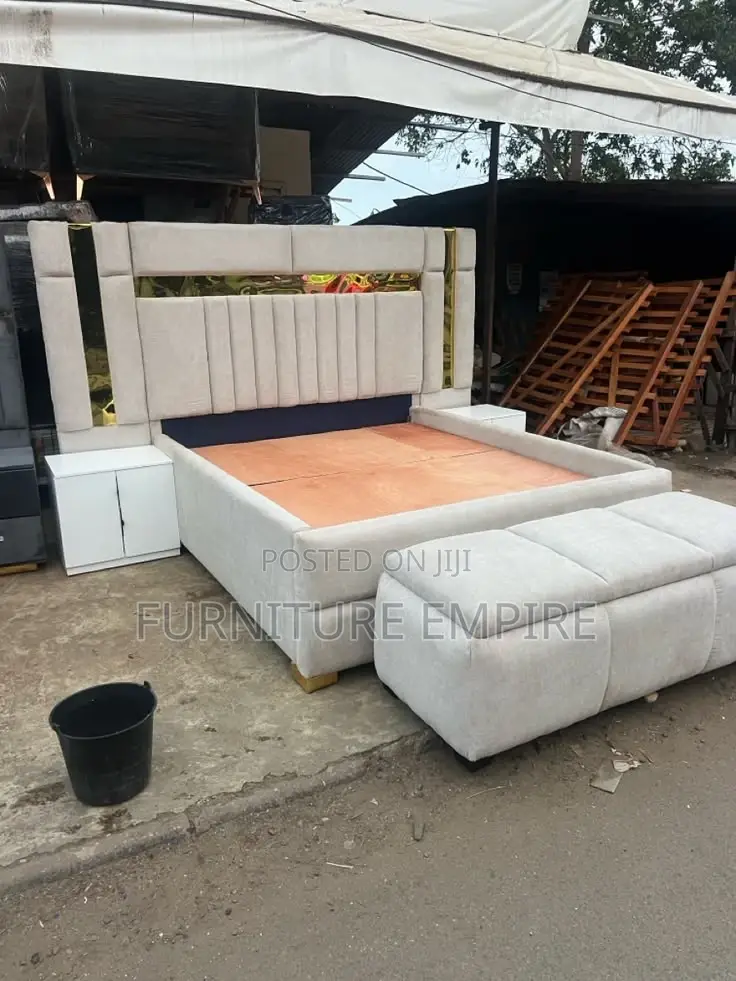 Modern Chester Bed