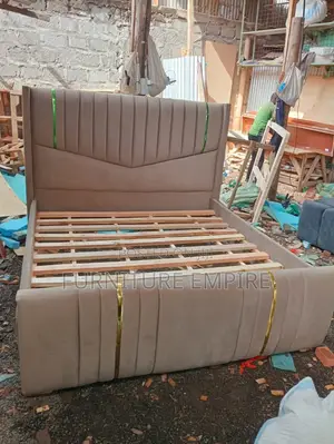 Sand Stone Chester Bed