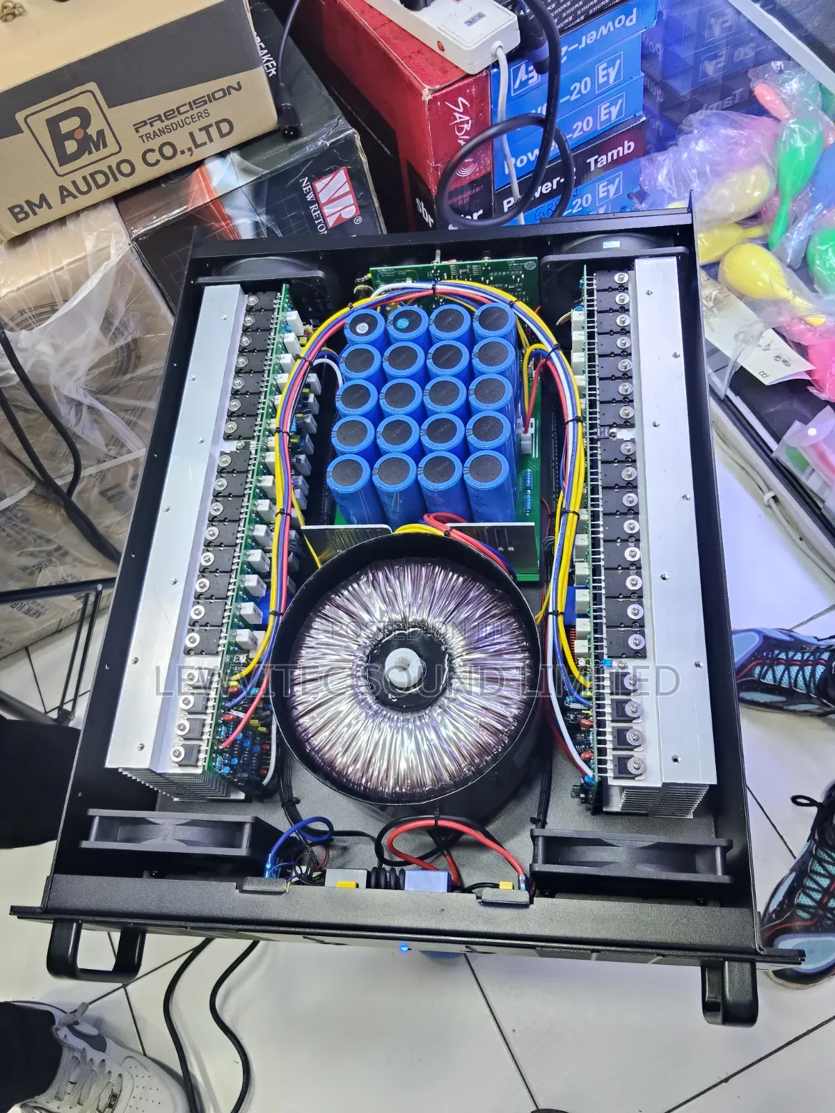 C a 12 Powerful Amplifier