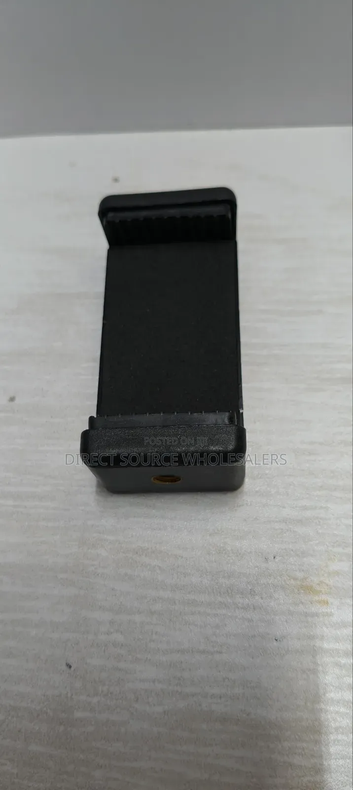 Smartphone Tripod Mount – Strong Grip Adjustable