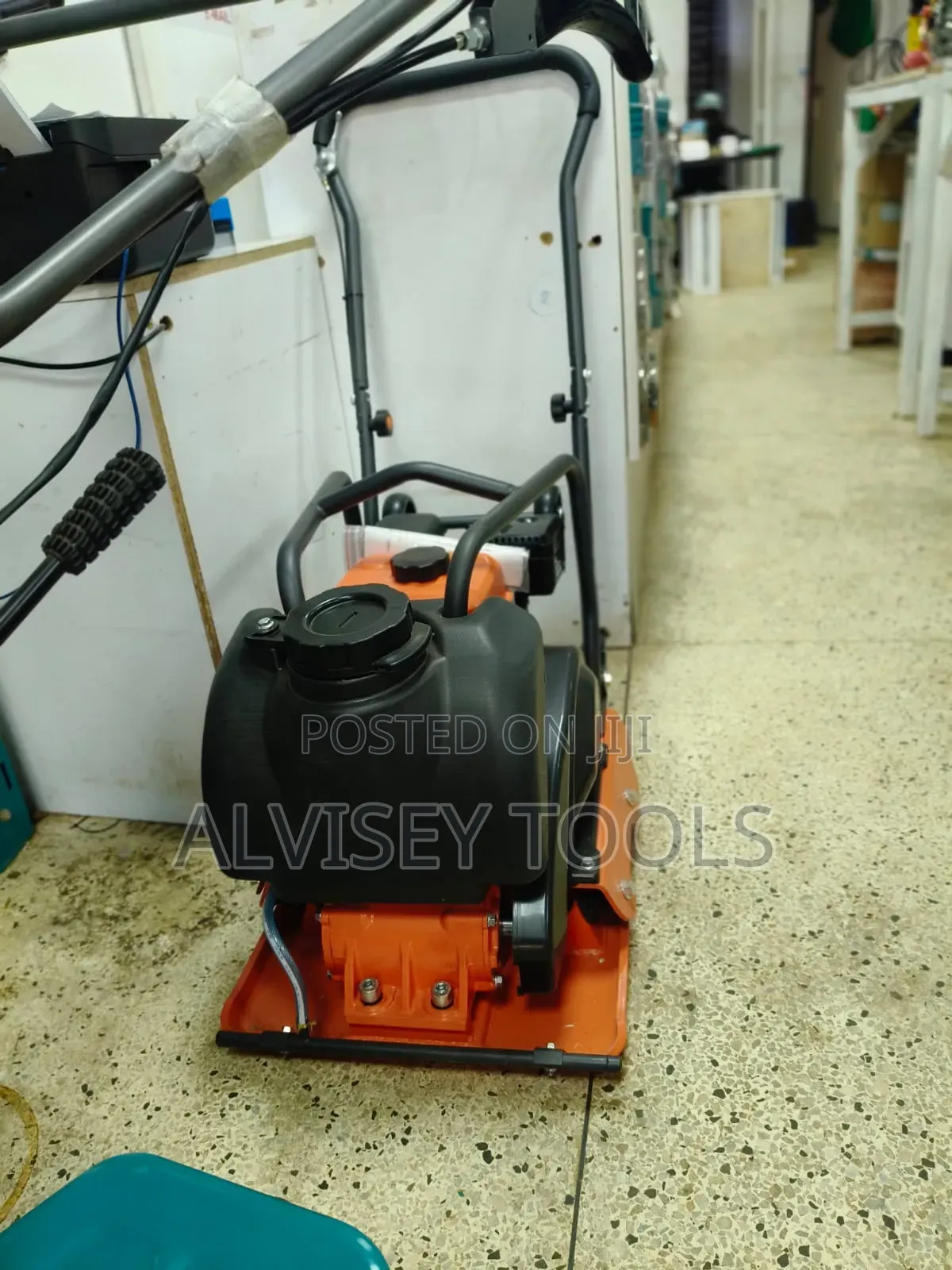 Plant Operator 63cc