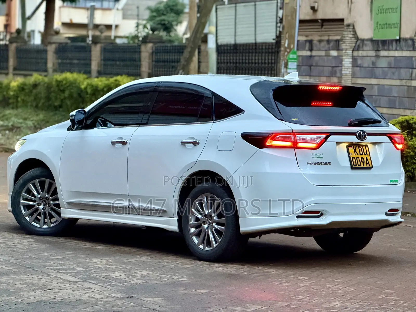 Toyota Harrier 2.0 2018 White