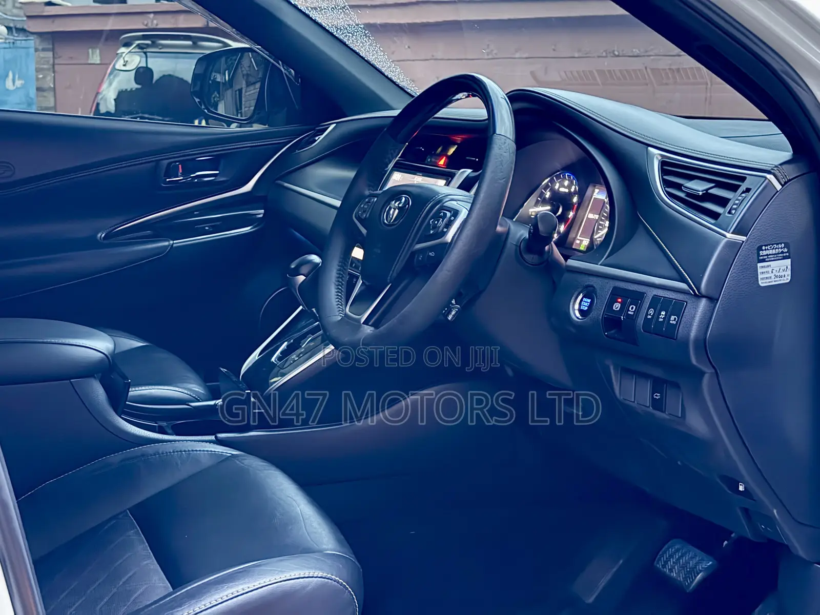 Toyota Harrier 2.0 2018 White