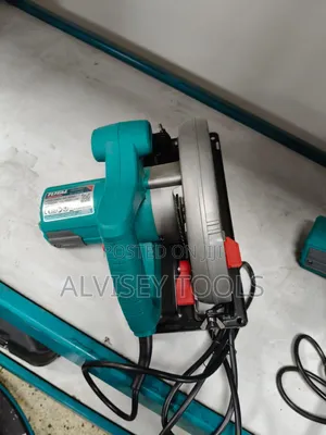 Total Circular Saw 1200w