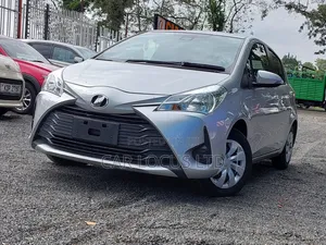 Toyota Vitz 2019 Silver