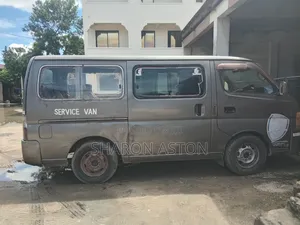 Nissan Caravan (Urvan) 2016 Grey