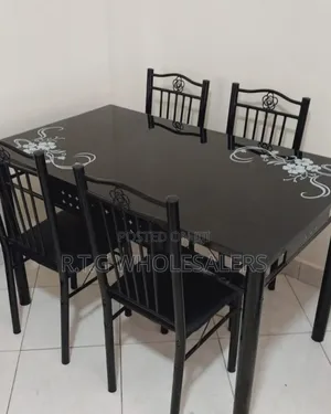 Modern 4-Seater Dining Table With Chairs