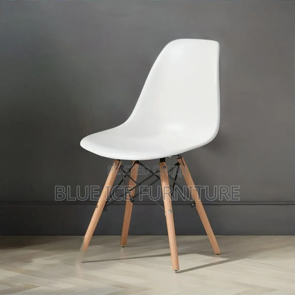Armless Plastic Eames Chair