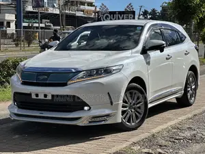 Toyota Harrier 2.0 2019 Off white