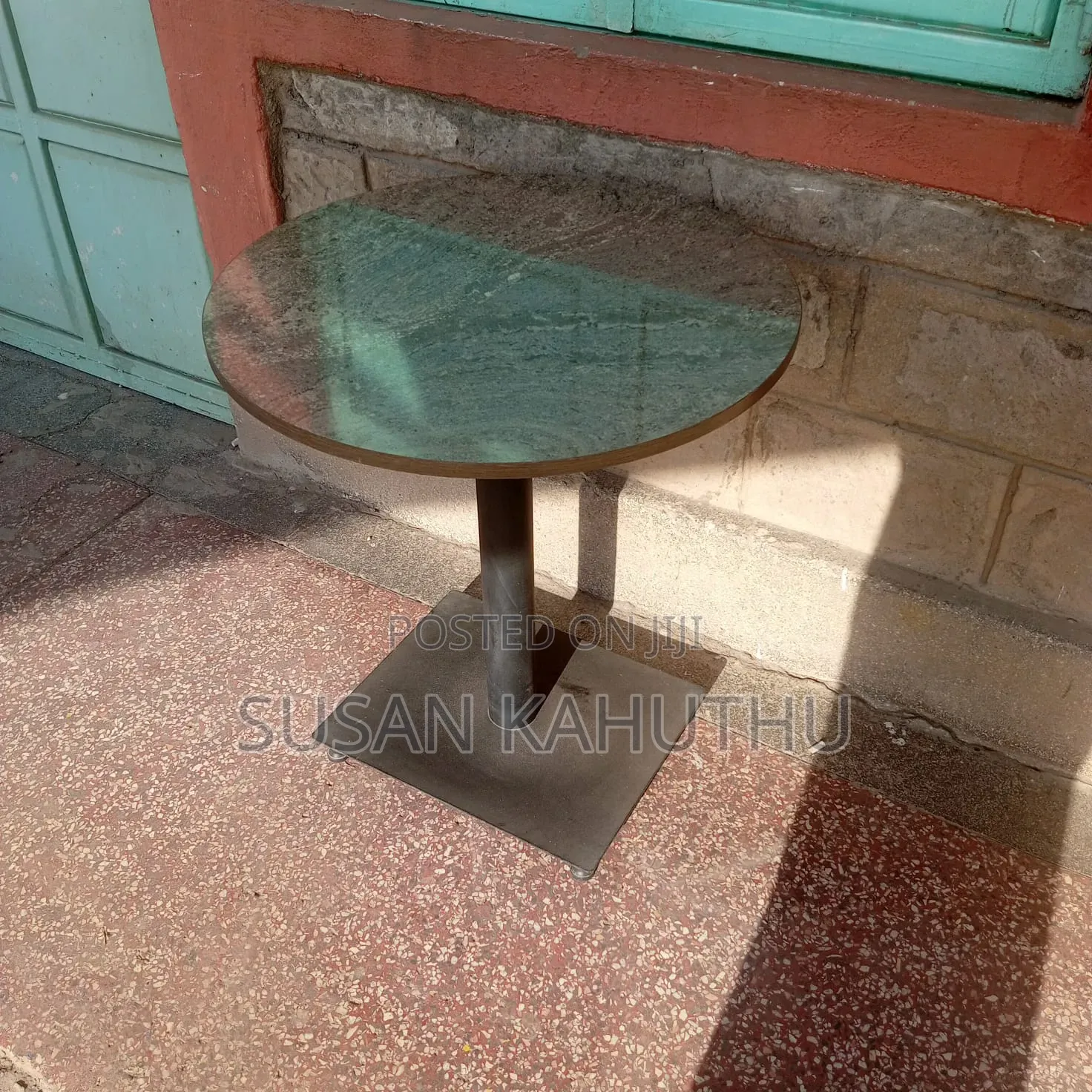 Black Dapper Marble Table
