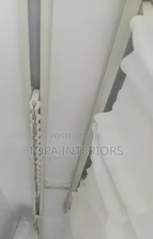 Heavy Duty Aluminium Curtain Rail Track for Ceiling Mounting