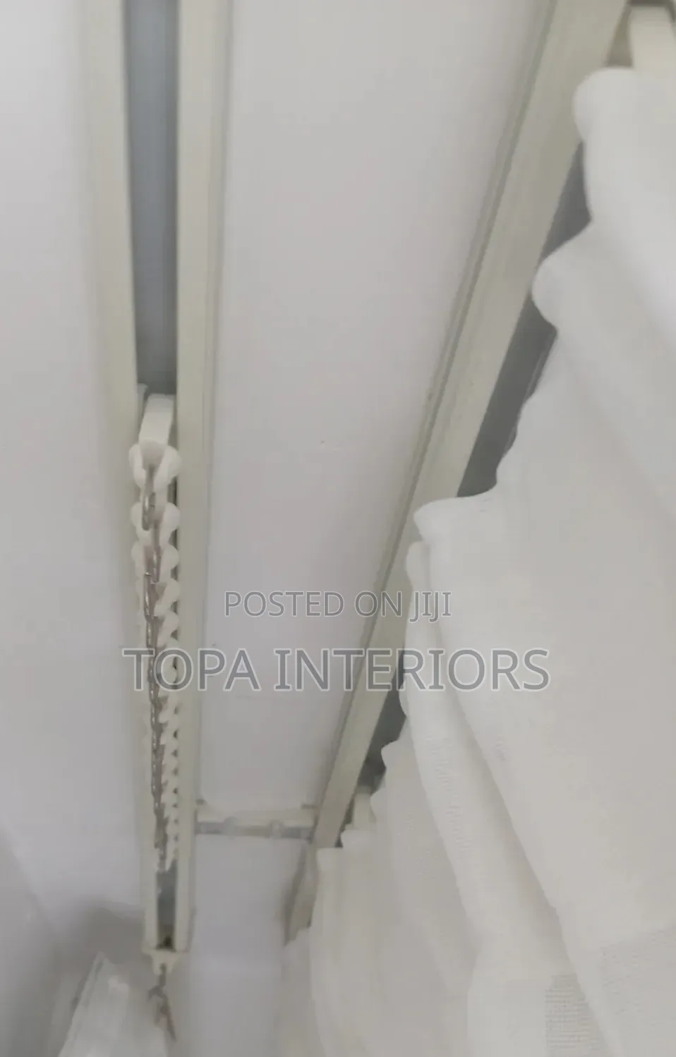 Heavy Duty Aluminium Curtain Rail Track for Ceiling Mounting