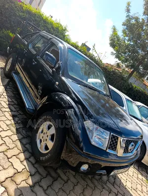 Nissan Navara 2005 Black