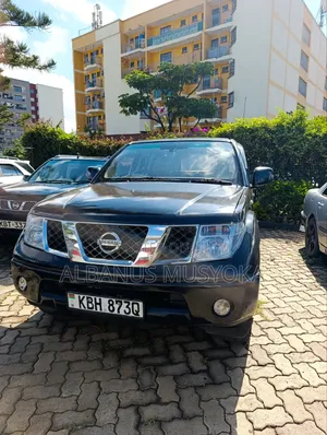 Nissan Navara 2005 Black