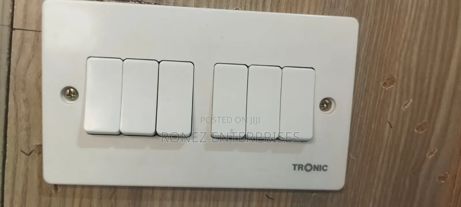 6 Gang Switch