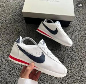 Nike Cortez “White Midnight Navy “
Quality Leather Sneakers
