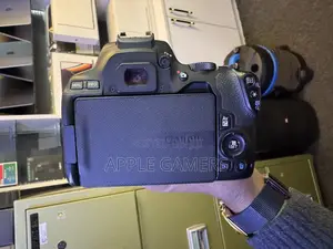 Canon 250 D