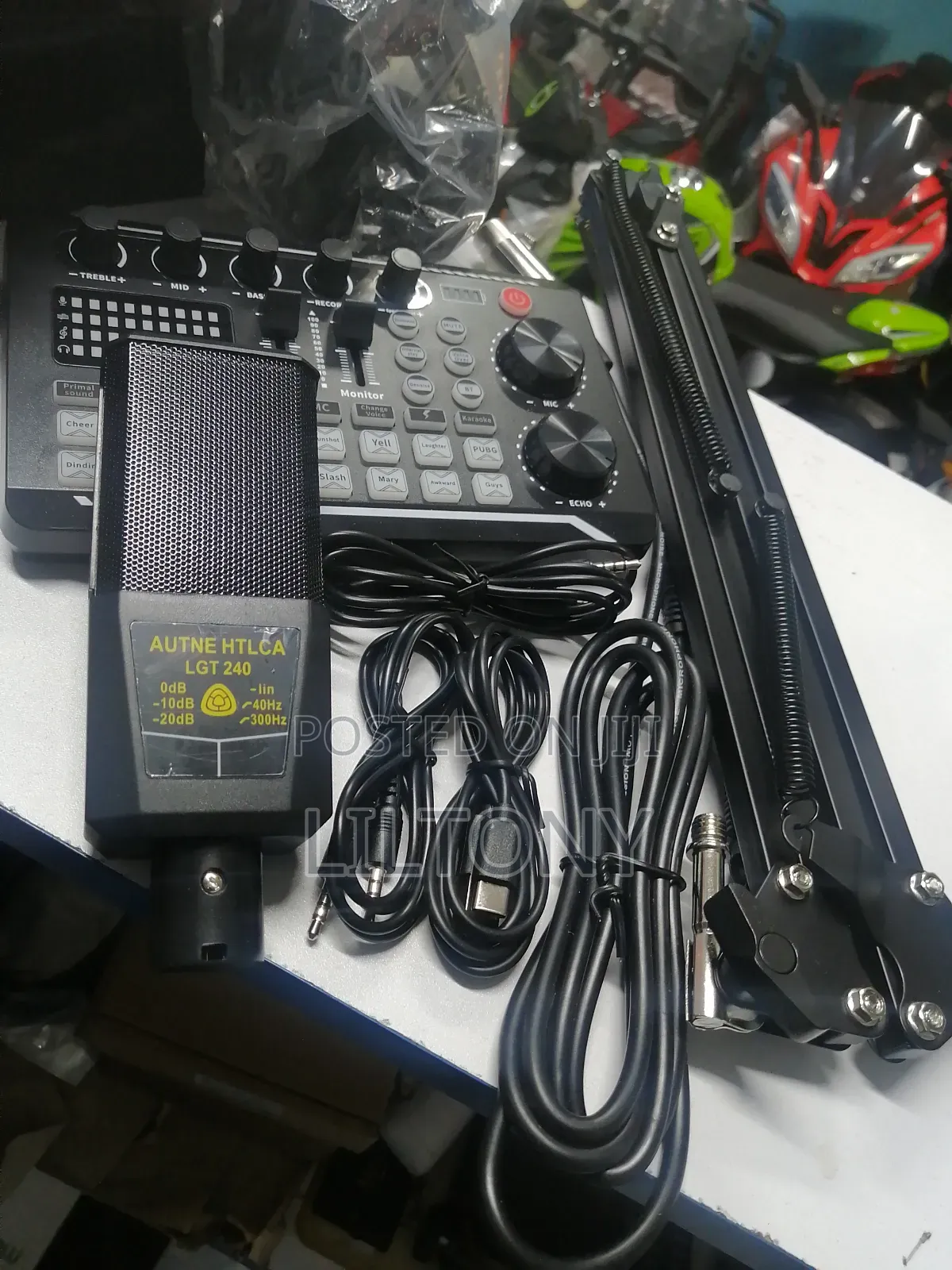V9 Sound Card With Microphone