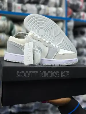 Air Jordan 1 Low 'Paris'
Sizes 38_45