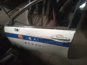 Toyota Crown Grs200 Front Door