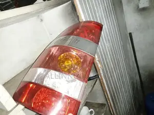 Toyota Noah 2002 Tailight