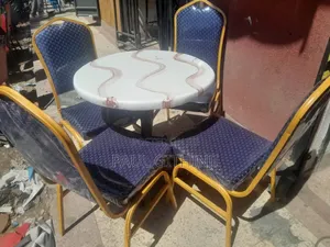 Round Table Conference Set